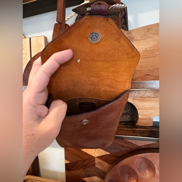 Vintage Western Most Wanted USA Distressed Leather Small Handbag with Arrow - Picture 3 of 4